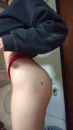 laculona4 webcam model stream image