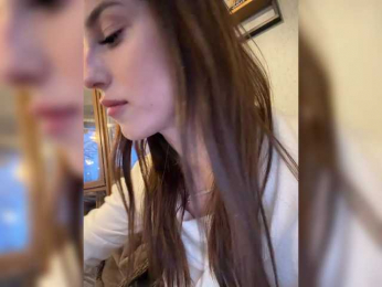 --Eva-22-- webcam model stream image