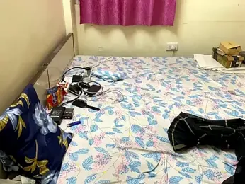 LuvLayla webcam model stream image