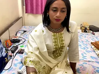 LuvLayla webcam model stream image