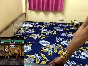 LuvLayla webcam model stream image