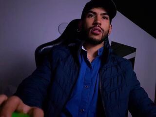 Lucius Evil webcam flirt4free model stream image