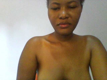 Pretty-thalia1 webcam model stream image