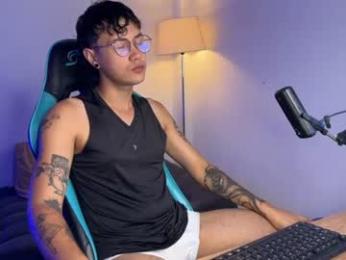 leaneseb webcam chaturbate model stream image