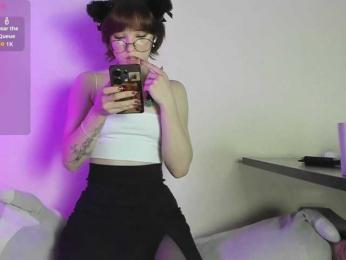 Kuromi5 webcam model stream image
