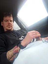 Titanhoott webcam stripchat model stream image