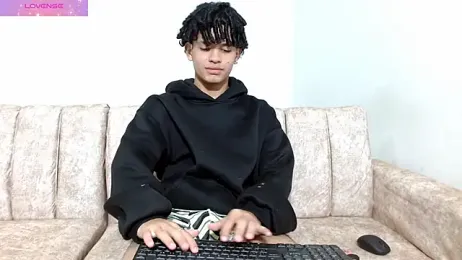 samxx_muscle webcam model stream image