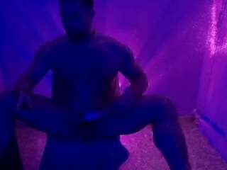 come1to1me webcam model stream image