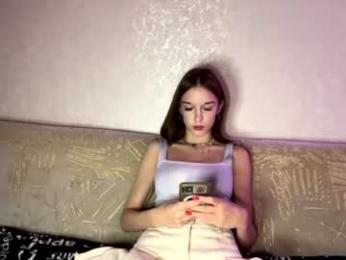 aliaglow webcam model stream image