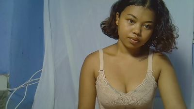 Emiehot webcam model stream image