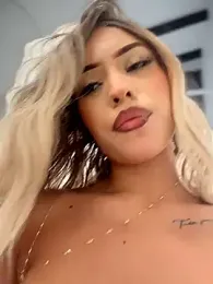 MystiqueXXX webcam model stream image