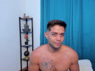 Luciano Nixon webcam model stream image