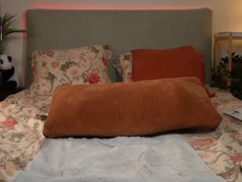 honeyyykate webcam model stream image