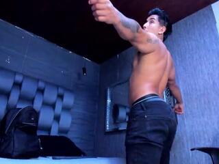 Alan Greek webcam model stream image