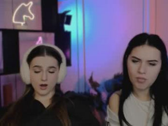 aria_moo webcam model stream image