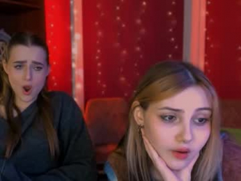 aria_moo webcam model stream image