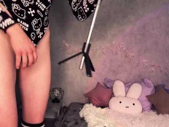 R4v3 webcam bongacams model stream image