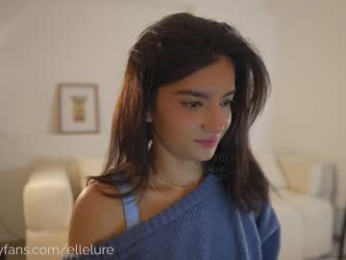 ellelure_ webcam model stream image