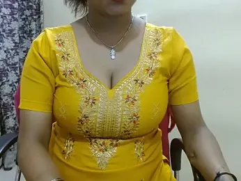LovingPihu webcam model stream image