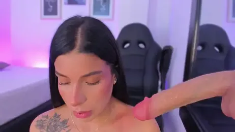 emelie_89 webcam stripchat model stream image