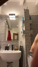 BulgeFeet webcam model stream image