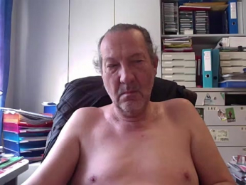 HMStraps01 webcam model stream image