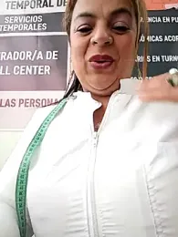 Mia-Glow webcam model stream image