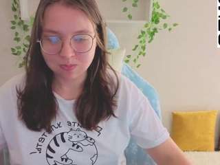 noora-moore webcam model stream image