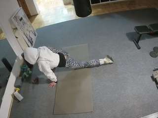 voyeurcam-julmodels-living-5 webcam model stream image