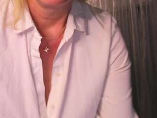 vanessasoft webcam camsoda model stream image