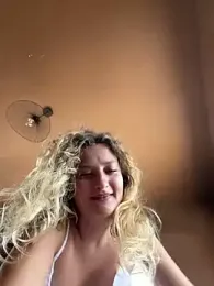 MileySummer webcam model stream image