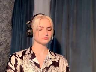 simonaaguada webcam model stream image