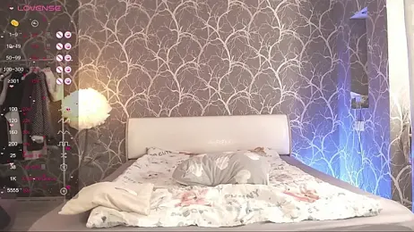 MiaMiaMeow webcam model stream image