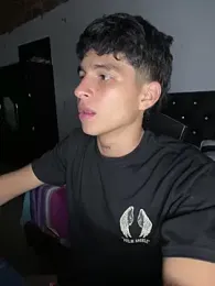 nic_2005 webcam model stream image