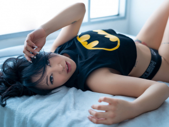 LunaSilvestre webcam model stream image