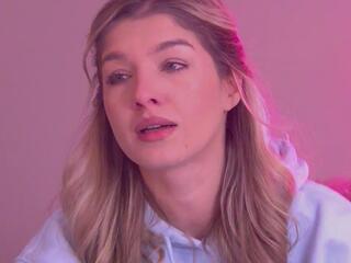 Ova Parlow webcam model stream image