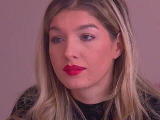 Ova Parlow webcam model stream image