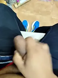 desi_alpha_boy webcam model stream image