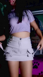 Scarlett_pee webcam model stream image