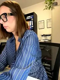 Hii_Lolla webcam model stream image