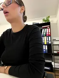 Hii_Lolla webcam stripchat model stream image