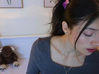 Alejandhra webcam model stream image