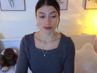 Alejandhra webcam model stream image