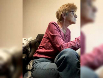 Reife-dame webcam bongacams model stream image