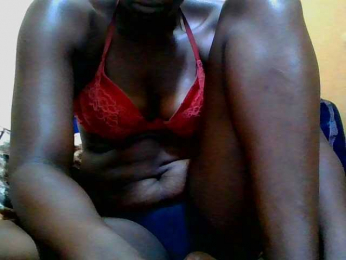 Sexylynn32 webcam bongacams model stream image