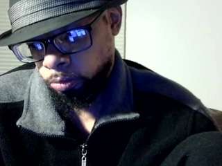 llmywood webcam model stream image