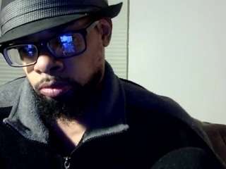 llmywood webcam model stream image