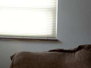 llmywood webcam model stream image