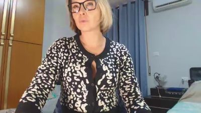 smeralda33 webcam cam4 model stream image