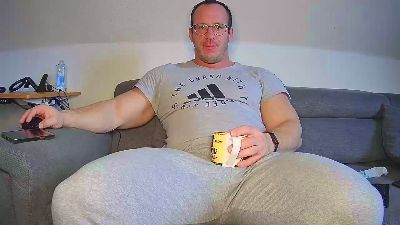 yumyum18 webcam model stream image